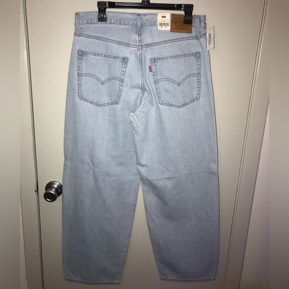 Aritzia Levi’s Baggy Dad Jeans - Picture 4 of 10